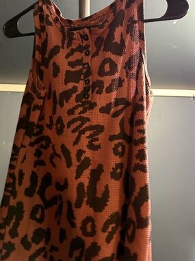 Classic Fashion Henley Tank Top — Dark Peachy Color with Black Leopard Print